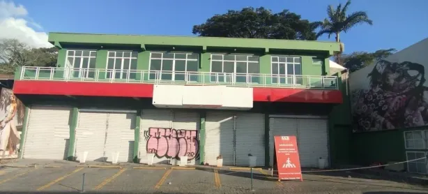 Ponto Comercial para alugar, 350m² no Tingidor, Embu das Artes