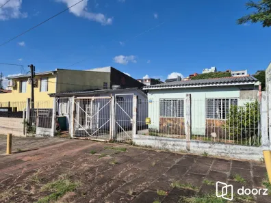 Casa com 8 Quartos à venda, 337m² no Santo Antônio, Porto Alegre