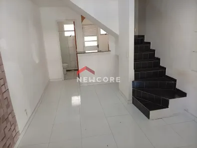 Casa de Condomínio com 2 Quartos à venda, 50m² no Parque Jóquei Club, Campos dos Goytacazes