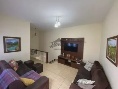 Sobrado com 5 Quartos à venda, 263m² no Jardim Leonor, Cotia