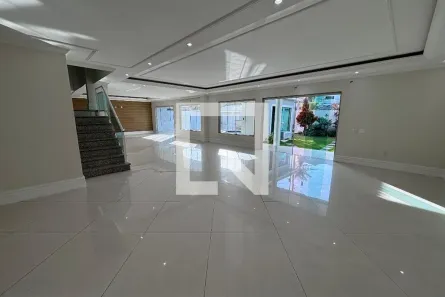 Casa de Condomínio com 6 Quartos à venda, 580m² no Recreio dos Bandeirantes, Rio de Janeiro