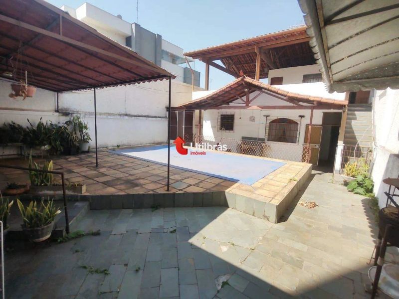 Casa com 3 quartos — Sagrada Família, Belo Horizonte