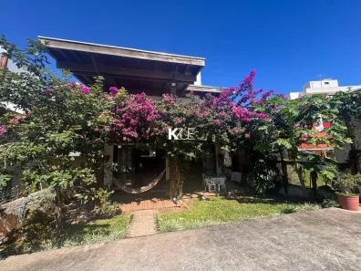 Casa com 3 Quartos à venda, 248m² no Coqueiros, Florianópolis