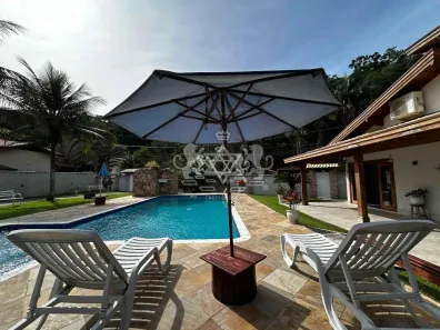Sobrado com 3 Quartos à venda, 321m² no Mar Verde, Caraguatatuba
