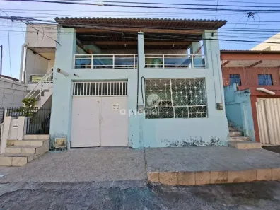 Casa com 4 Quartos à venda, 192m² no Montese, Fortaleza