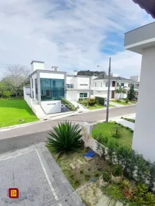 Casa de Condomínio com 5 Quartos à venda, 267m² no Cachoeira do Bom Jesus, Florianópolis