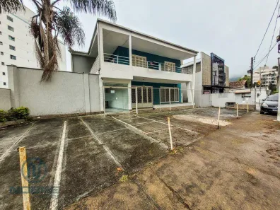 Imóvel Comercial com 12 Quartos para alugar, 300m² no Várzea, Teresópolis