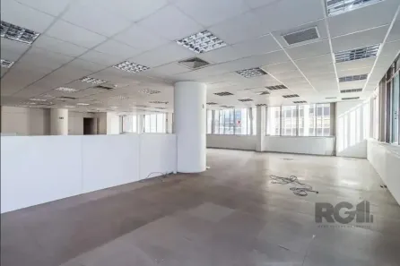 Sala Comercial para alugar, 790m² no Centro Histórico, Porto Alegre