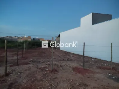 Lote/Terreno à venda, 180m² no Loteamento Novo Primavera, Montes Claros