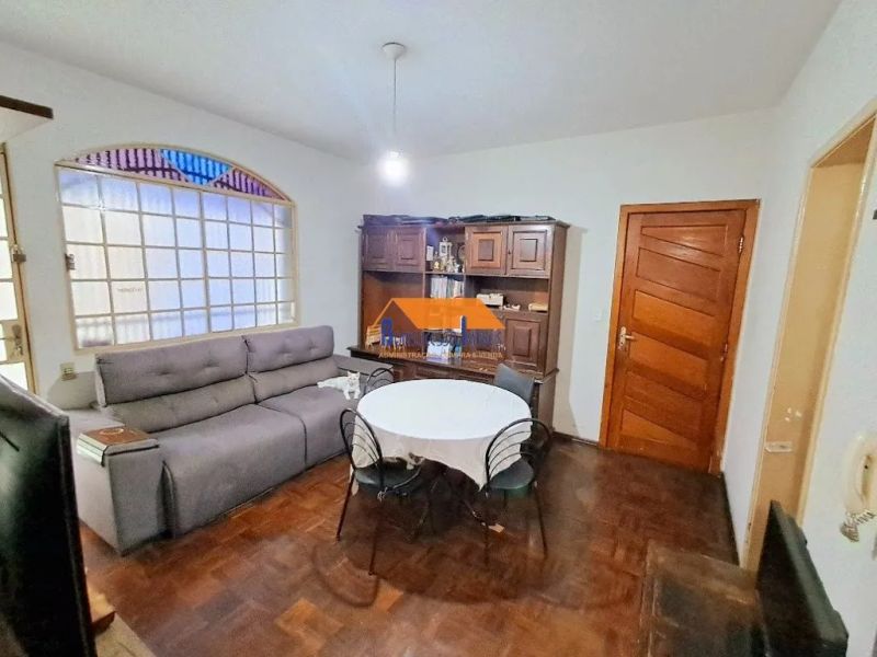 Apartamento com 2 quartos — Ipiranga, Belo Horizonte