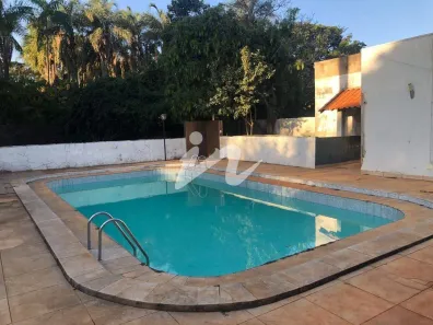 Casa com 4 Quartos à venda, 229m² no Mansões Aeroporto, Uberlândia