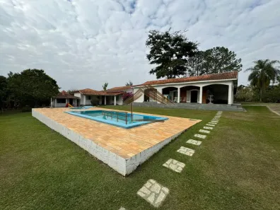 Fazenda/Sítio com 5 Quartos à venda, 5000m² no Área Rural de Porangaba, Porangaba