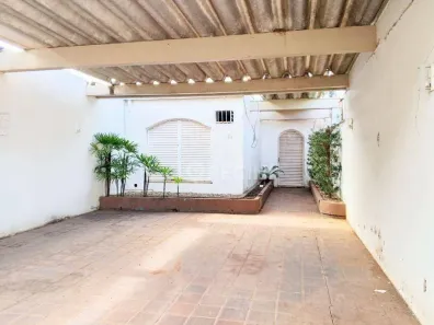 Casa com 4 Quartos para alugar, 257m² no Saúde, Rio Claro