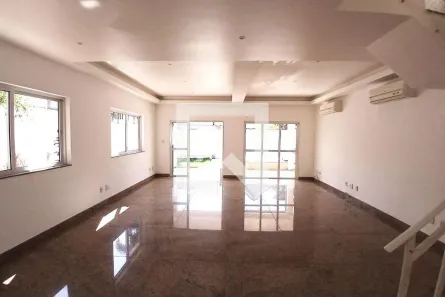 Casa com 5 Quartos à venda, 260m² no Vargem Grande, Rio de Janeiro