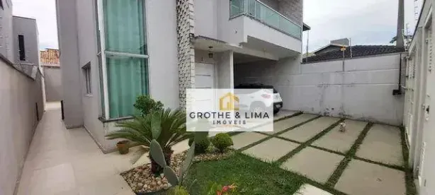 Sobrado com 3 Quartos à venda, 230m² no Loteamento Villa Branca, Jacareí