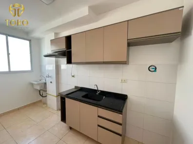 Apartamento com 2 Quartos para alugar, 46m² no Parque Industrial, Maringá