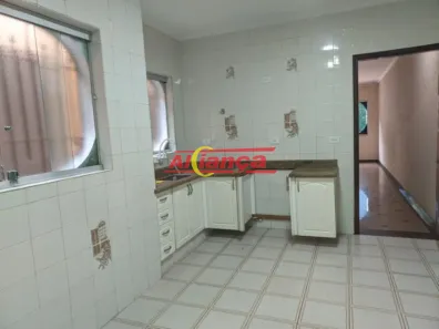 Casa com 3 Quartos para alugar, 50m² no Jardim Santa Francisca, Guarulhos
