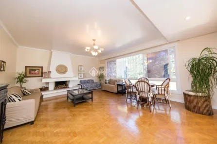 Casa com 5 Quartos à venda, 470m² no Três Figueiras, Porto Alegre