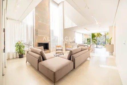 Casa de Condomínio com 4 Quartos à venda, 445m² no Tamboré, Barueri