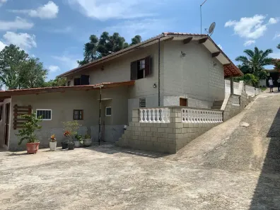 Fazenda/Sítio com 4 Quartos à venda, 1340m² no Chácaras Guanabara, Guararema