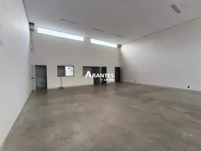 Galpão/Depósito/Armazém à venda, 214m² no Loteamento Portal do Vale II, Uberlândia