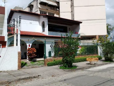 Casa com 3 Quartos à venda, 403m² no São Francisco, Niterói