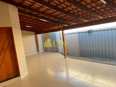 Casa com 3 Quartos à venda, 162m² no Jardim Holanda, Uberlândia