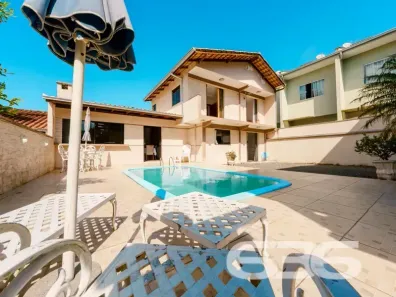 Sobrado com 5 Quartos à venda, 260m² no Itaum, Joinville