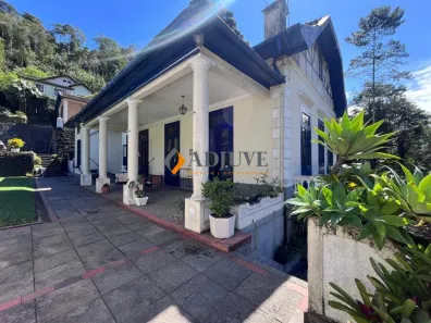 Casa com 12 Quartos à venda, 252m² no Centro, Petrópolis