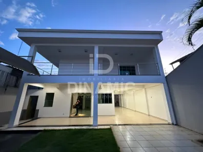 Sobrado com 4 Quartos à venda, 300m² no Parque das Amendoeiras, Goiânia