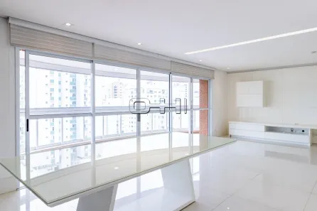 Apartamento com 4 Quartos à venda, 200m² no Moema, São Paulo