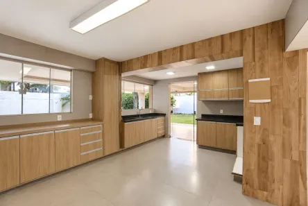 Sobrado com 4 Quartos à venda, 330m² no Loteamento Portal do Sol II, Goiânia