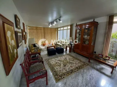 Casa com 4 Quartos para alugar, 340m² no Tabajaras, Uberlândia