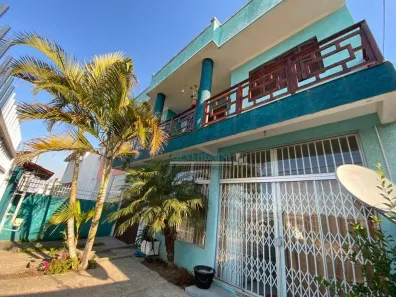 Sobrado com 3 Quartos à venda, 228m² no Parque da Matriz, Cachoeirinha