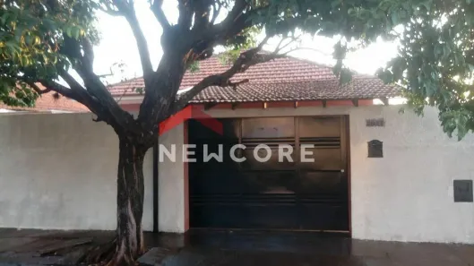 Casa com 4 Quartos à venda, 220m² no Centro, Araraquara