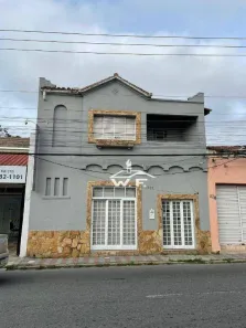 Casa com 4 Quartos para alugar, 265m² no Centro, Guaratinguetá