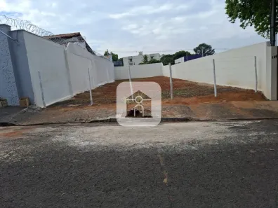Lote/Terreno à venda, 300m² no Vigilato Pereira, Uberlândia