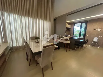 Casa com 4 Quartos à venda, 240m² no Jardim Sul, Uberlândia