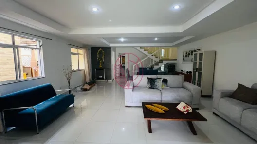 Casa de Condomínio com 5 Quartos para alugar, 200m² no Buraquinho, Lauro de Freitas