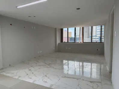 Sala Comercial à venda, 139m² no Caminho das Árvores, Salvador