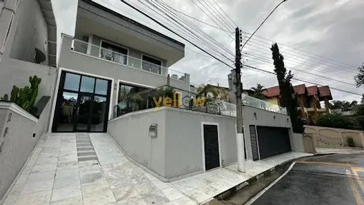 Casa de Condomínio com 4 Quartos à venda, 670m² no Arujázinho IV, Arujá