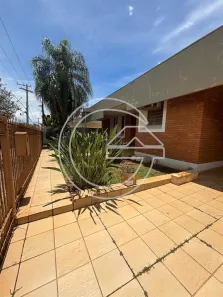 Casa com 4 Quartos à venda, 427m² no Centro, Marília