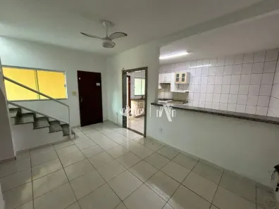 Casa com 3 Quartos à venda, 200m² no Parque Residencial Joaquim Toledo Piza, Londrina