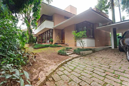 Casa de Condomínio com 2 Quartos para alugar, 440m² no Jardim dos Estados, São Paulo