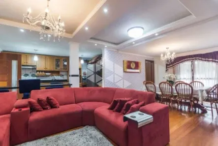 Casa com 4 Quartos à venda, 300m² no Vila Nova, Porto Alegre