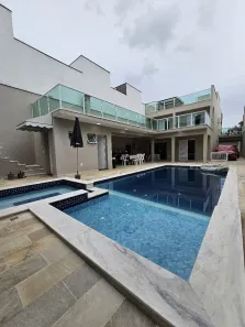 Sobrado com 5 Quartos à venda, 260m² no Centro, Peruíbe