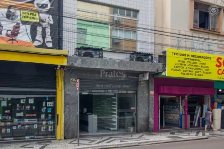 Ponto Comercial para alugar, 119m² no Centro, Curitiba