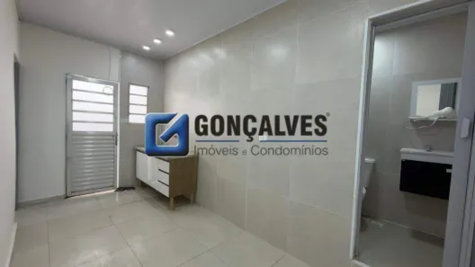 Casa com 2 Quartos para alugar, 50m² no Cerâmica, São Caetano do Sul