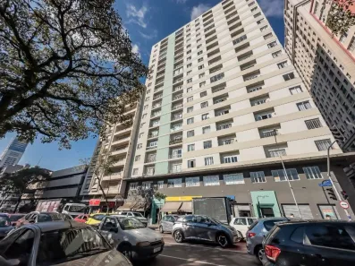 Apartamento com 2 Quartos para alugar, 71m² no Centro, Curitiba