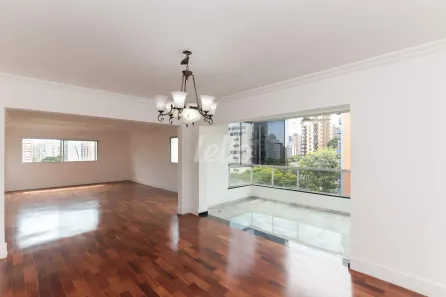 Apartamento com 3 Quartos para alugar, 260m² no Indianópolis, São Paulo